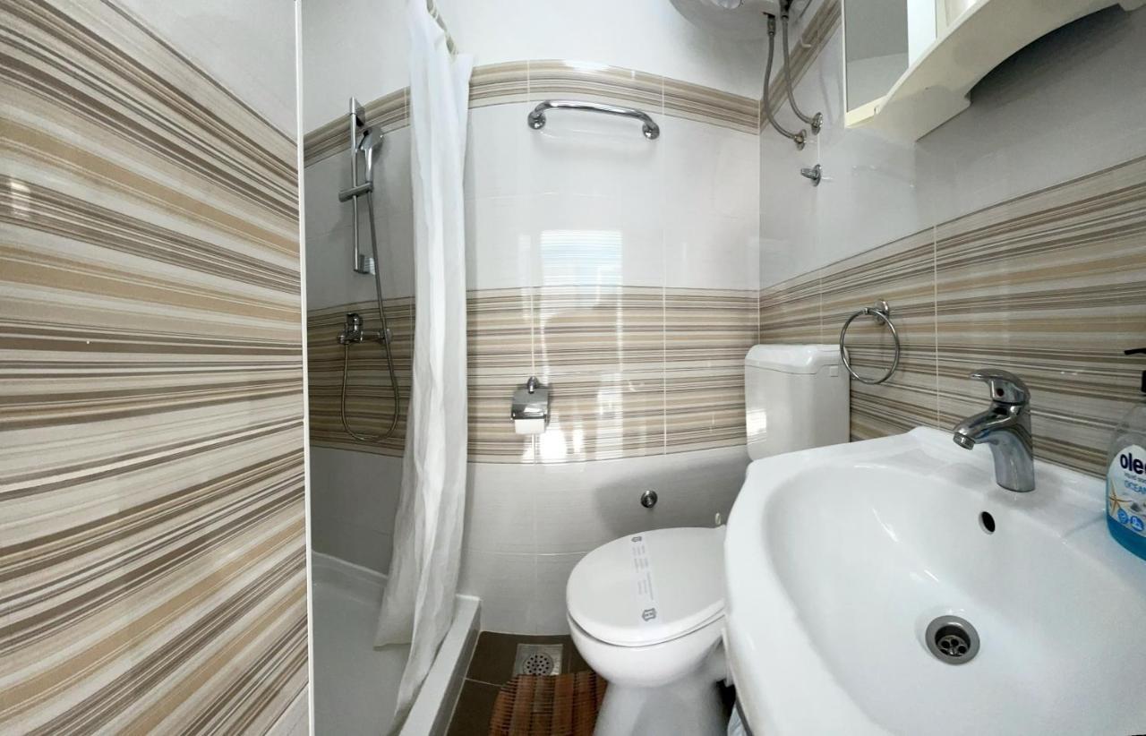 Apartments & Rooms Andrea Zara Esterno foto